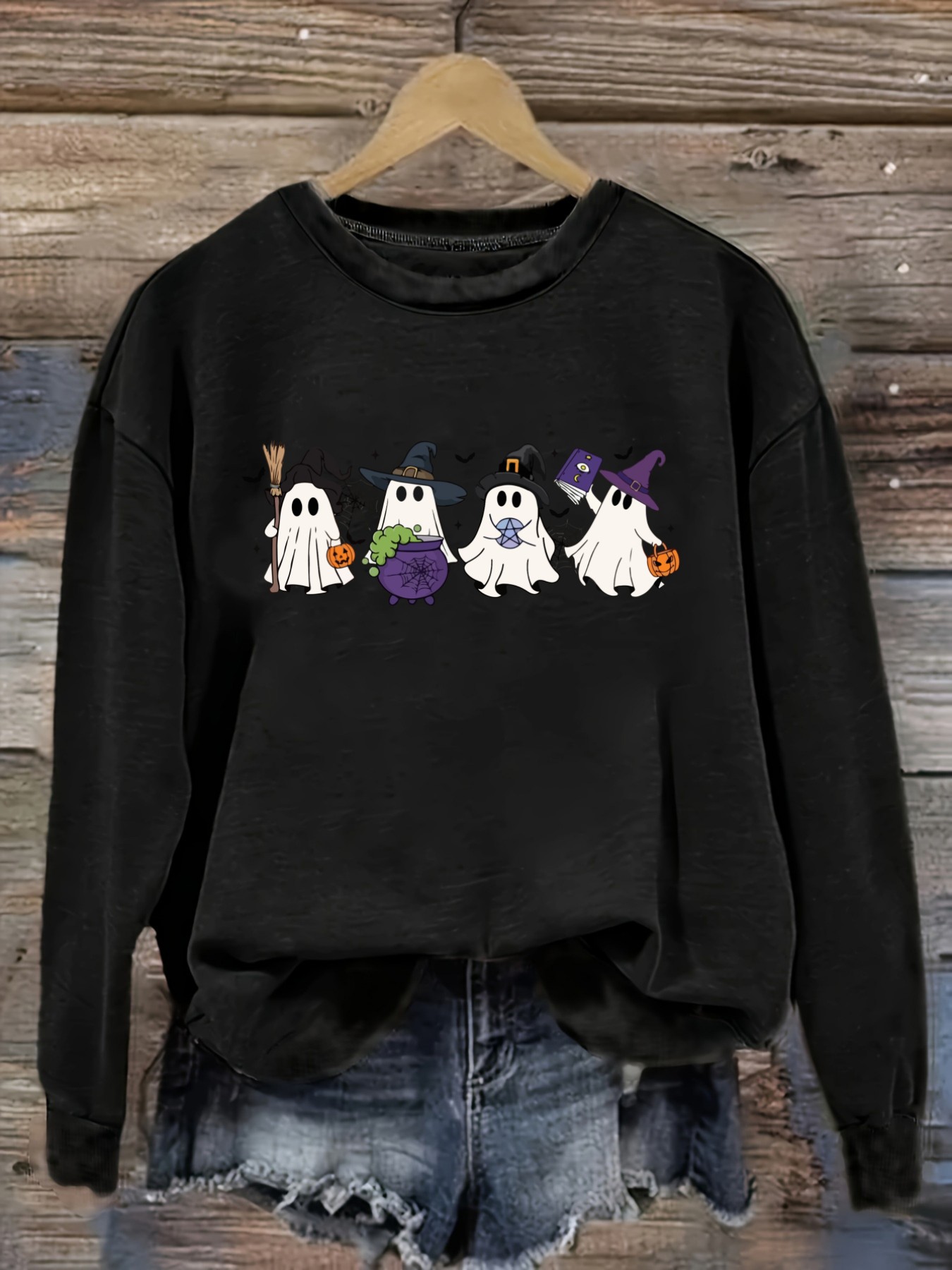 Halloween Costume Adult - レディースカジュアル長袖クルーネックTシャツ、かわいいハロウィンゴーストと魔女のプリントデザイン、ラウンドネック婦人服、洗濯機で洗える、やや伸縮性あり、ゆったりフィット、春・秋・冬用レディースTシャツ、ハロウィンコスチューム衣装